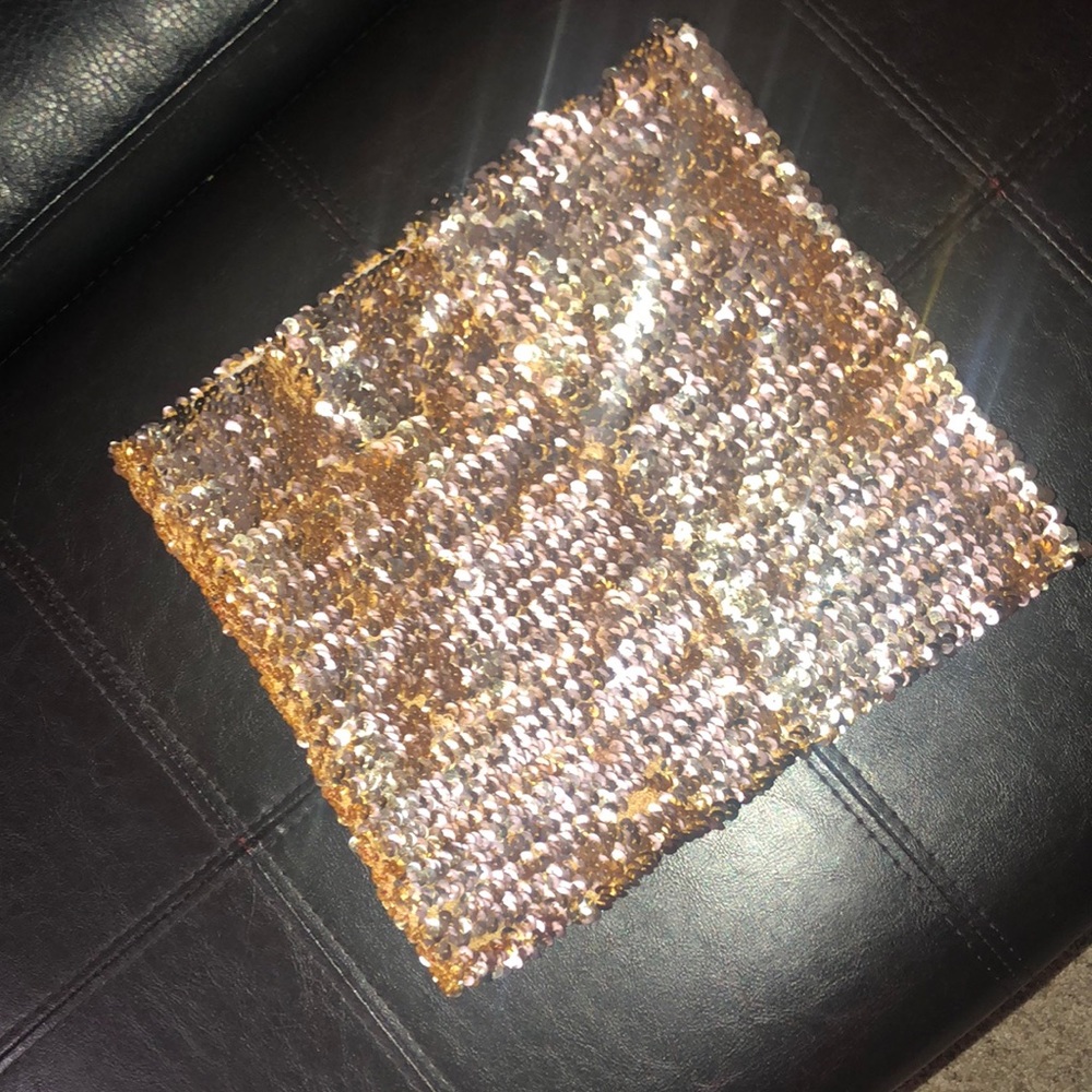 Gold sequin crop top👑